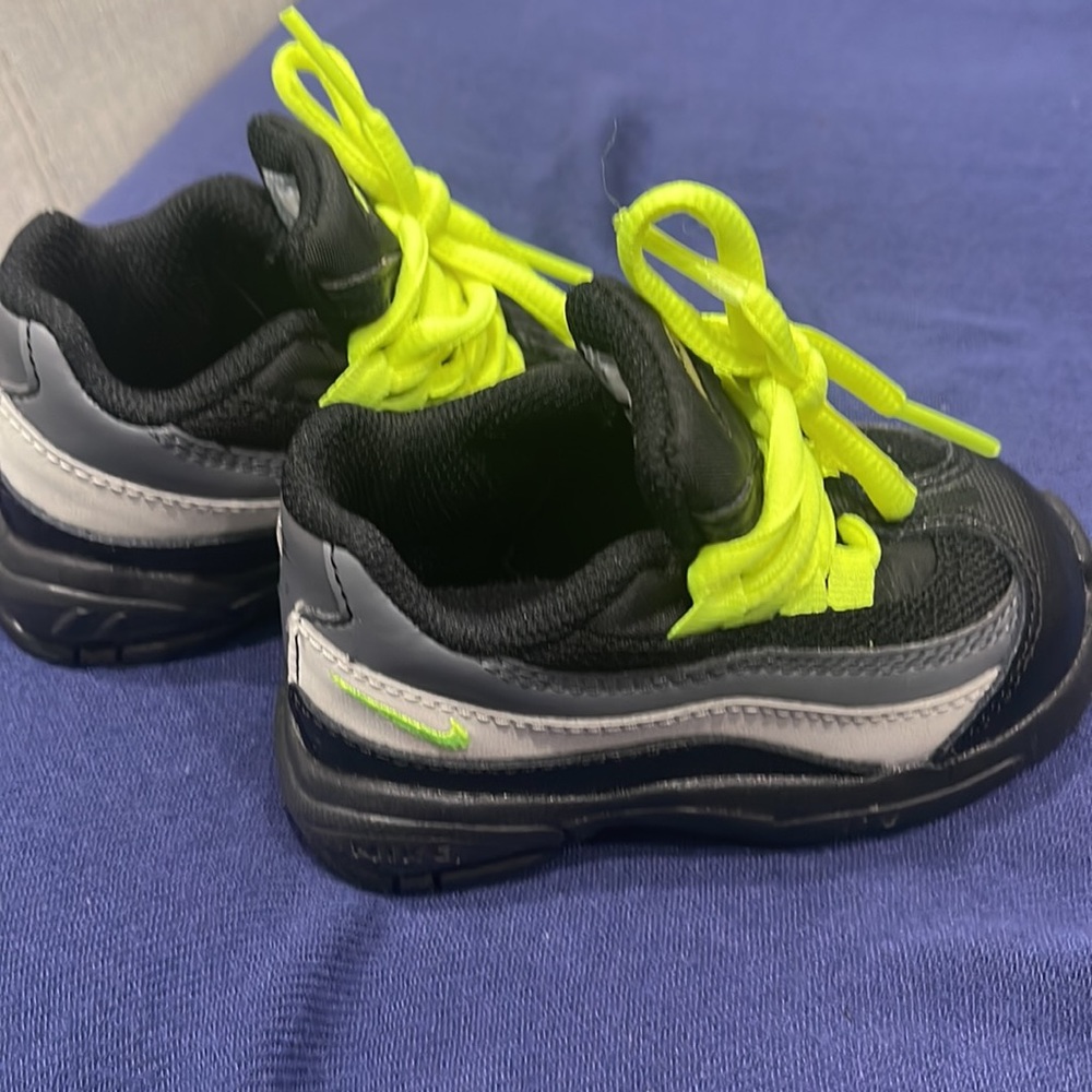 Air max - Picture 3 of 3